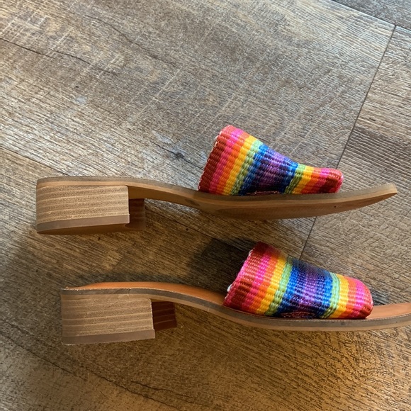Lucky Brand Frijajana Stripe Slide Sandals Rainbow - Picture 4 of 9